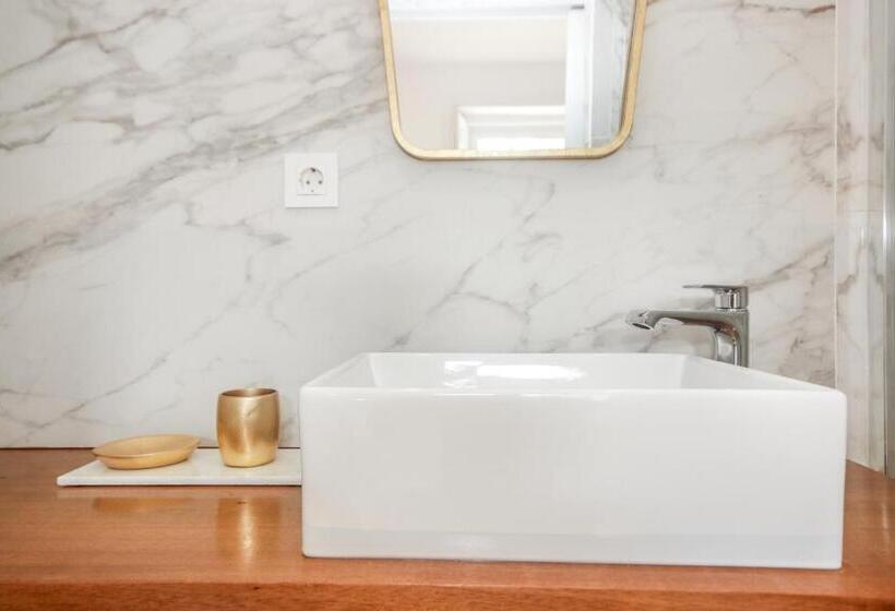 Quarto Superior com Balcão, Saldanha Pool & Garden