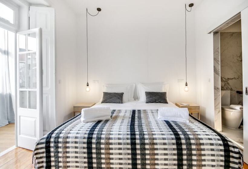 Quarto Superior Vista Piscina, Saldanha Pool & Garden