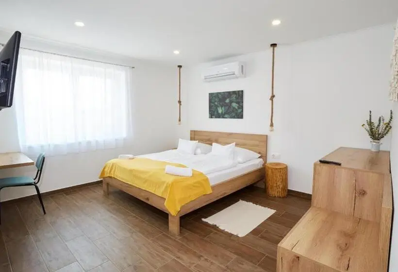Standard-huone, Naturella Panzió