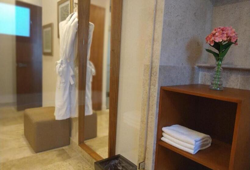 וילה עם חדר שינה אחד ובריכת שחיה, Xaha Villas Suites & Golf Resort