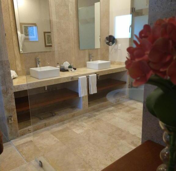 וילה עם חדר שינה אחד ובריכת שחיה, Xaha Villas Suites & Golf Resort