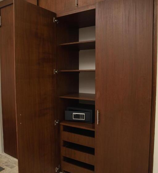 וילה עם חדר שינה אחד ובריכת שחיה, Xaha Villas Suites & Golf Resort