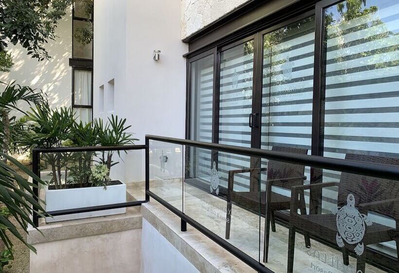 סוויטה נוף לבריכה, Xaha Villas Suites & Golf Resort