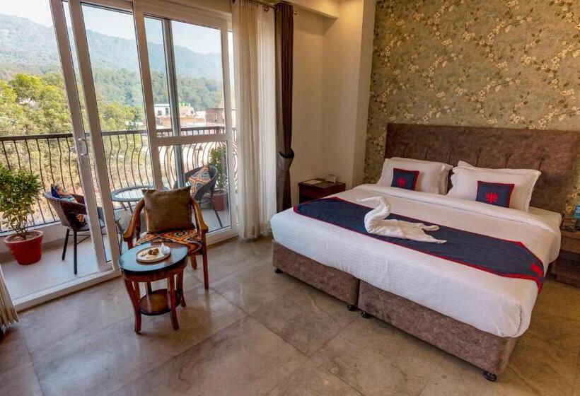 标准间带阳台, Holywater By Ganga Kinare