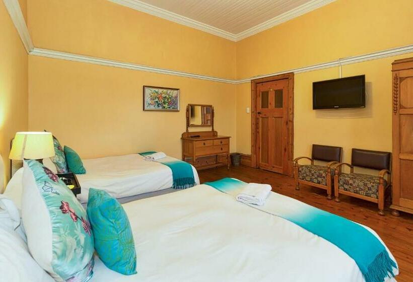 חדר סטנדרט לארבעה, Fernando S The Grange