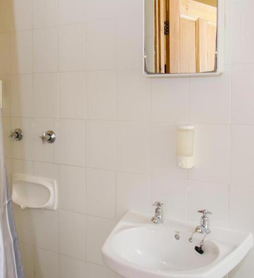 חדר סטנדרט לארבעה, Fernando S The Grange