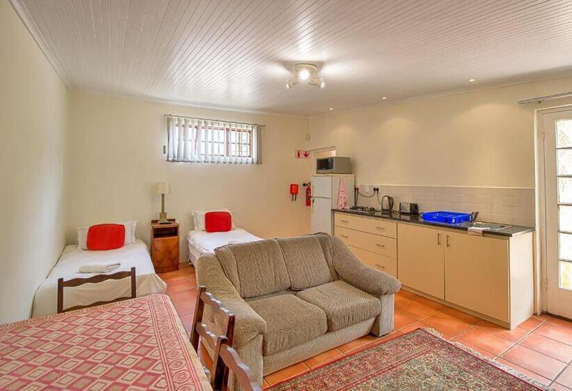 סוויטה משפחתית, Fernando S The Grange