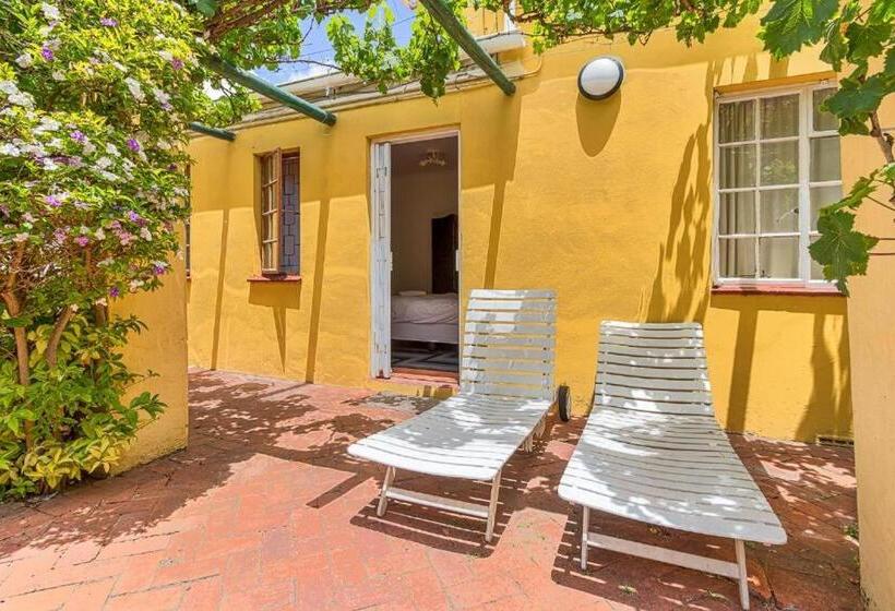 סוויטה משפחתית, Fernando S The Grange