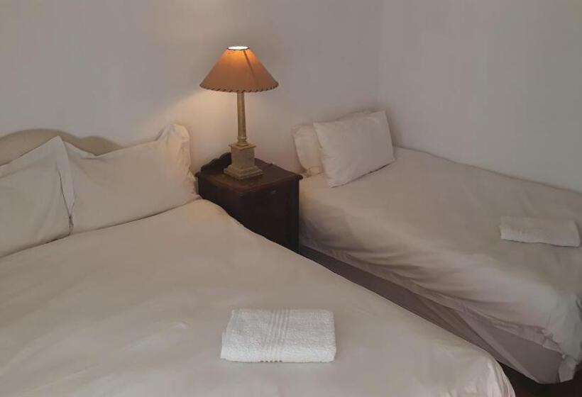 דירת חדר, Fernando S The Grange