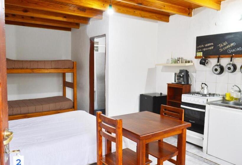 1ベッドルームアパートメント, The Blue Glacier