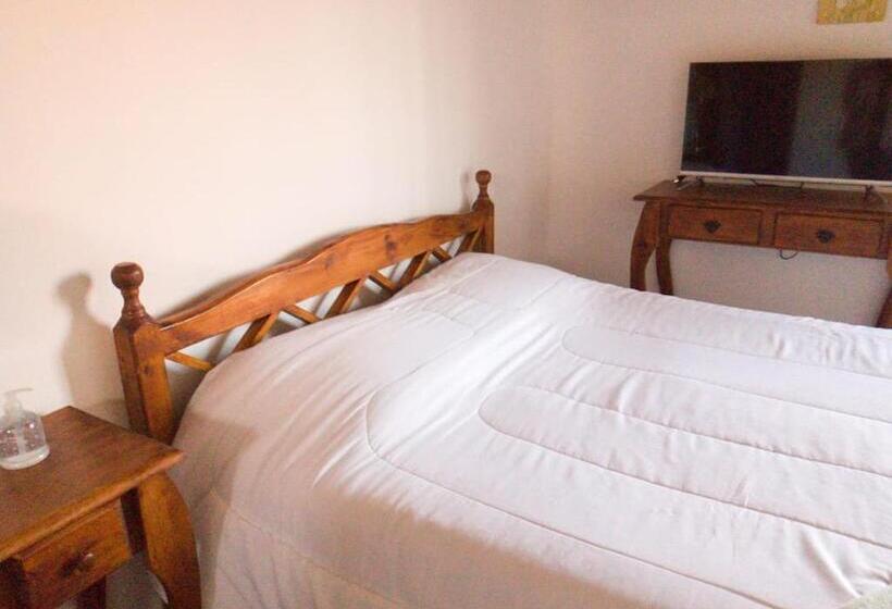 2ベッドルームアパートメント, The Blue Glacier