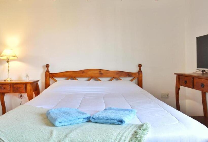 2ベッドルームアパートメント, The Blue Glacier