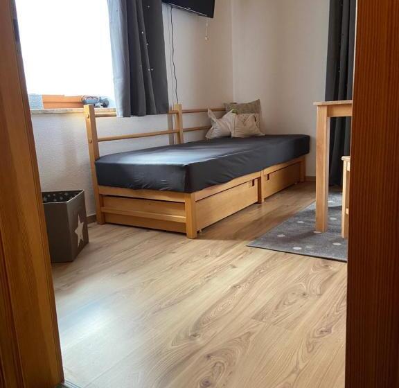 جناح عائلي, Haus Sperleiten