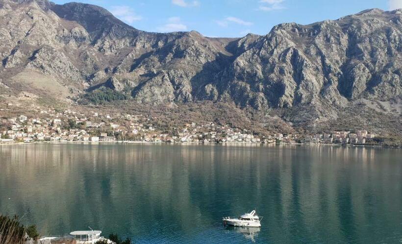 آپارتمان 1 خوابه با چشمانداز دریا, Apartment Mint&rose