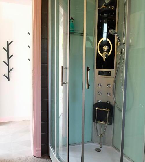 آپارتمان 1 خوابه با چشمانداز دریا, Apartment Mint&rose