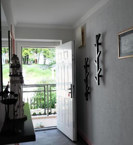 آپارتمان 1 خوابه با چشمانداز دریا, Apartment Mint&rose