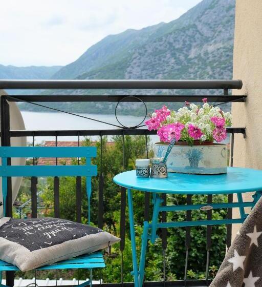 آپارتمان 1 خوابه با چشمانداز دریا, Apartment Mint&rose