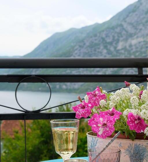 آپارتمان 1 خوابه با چشمانداز دریا, Apartment Mint&rose