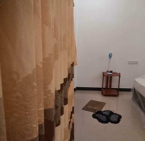 베이직 3인 룸, Dulmini Homestay