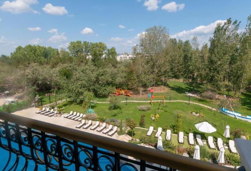 标准工作室, Harmony Suites Grand Resort