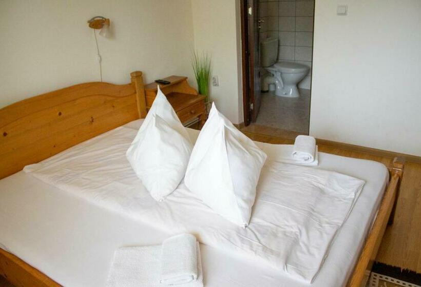 غرفة قياسية ثلاثية, Pensiunea Mariana