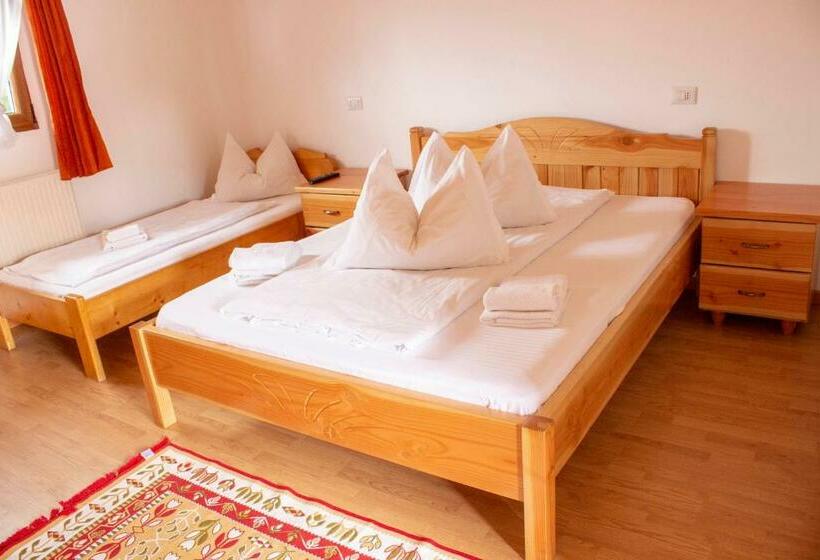 غرفة قياسية ثلاثية, Pensiunea Mariana