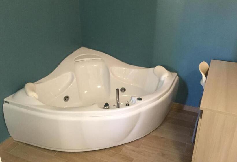 バスタブ付きスタンダードルーム, Il Viaggiatore Via Rimini Serapo