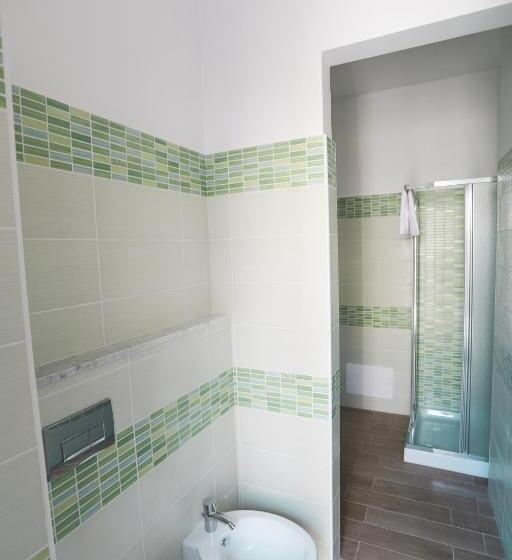 コンフォートトリプルルーム, Il Viaggiatore Via Rimini Serapo