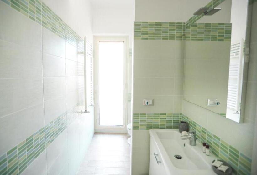 コンフォートトリプルルーム, Il Viaggiatore Via Rimini Serapo