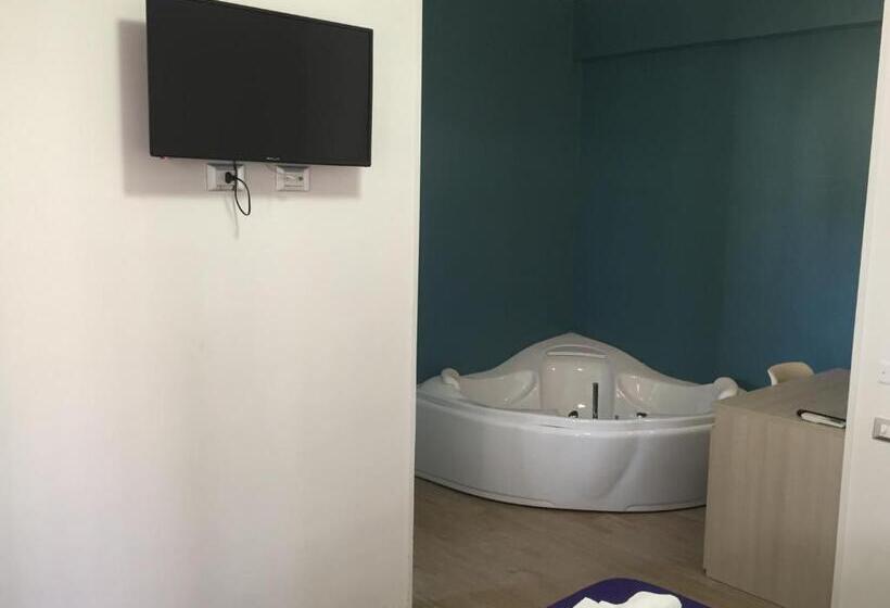 バスタブ付きスタンダードルーム, Il Viaggiatore Via Rimini Serapo