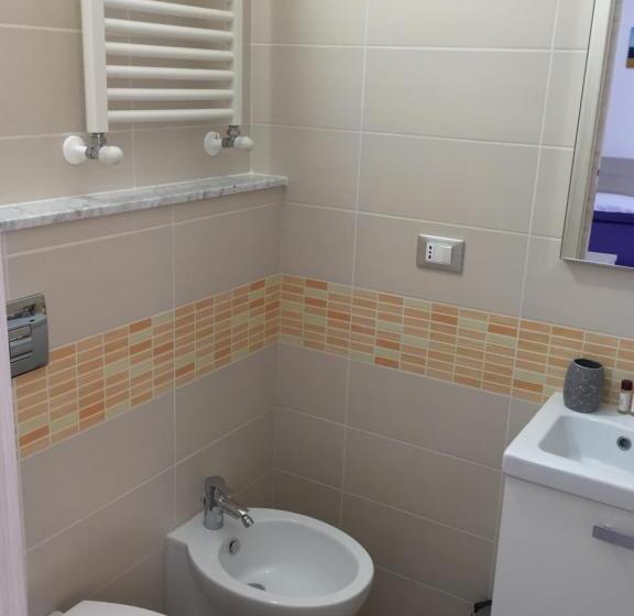 スタンダードルーム, Il Viaggiatore Via Rimini Serapo