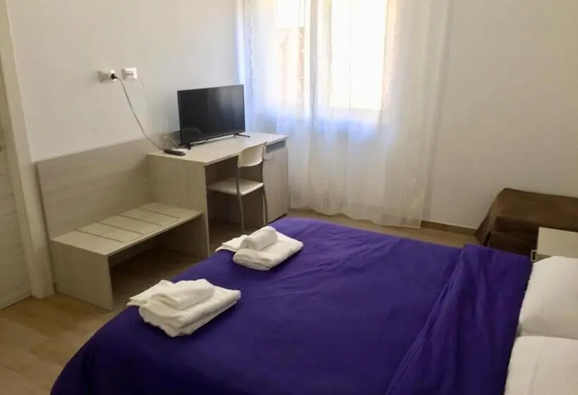 コンフォートトリプルルーム, Il Viaggiatore Via Rimini Serapo