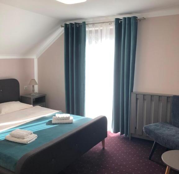 اتاق خانوادگی, Casa Codrin