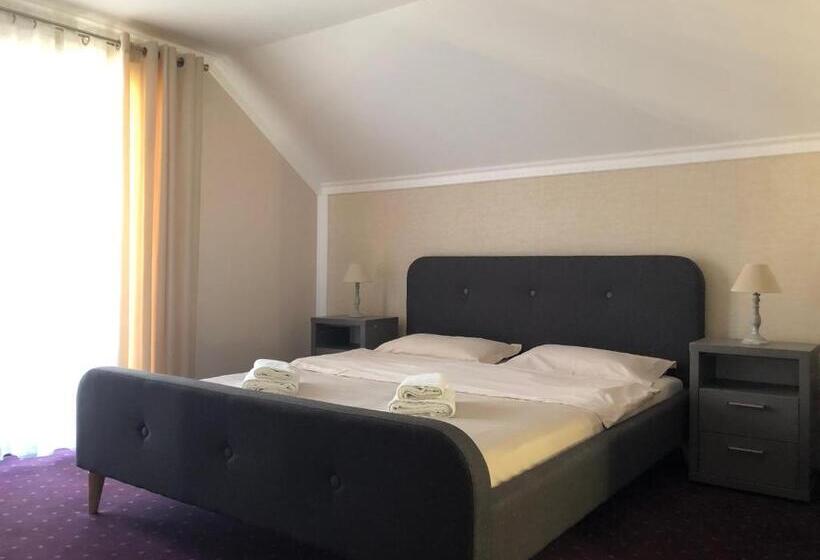 اتاق استاندارد با بالکن, Casa Codrin