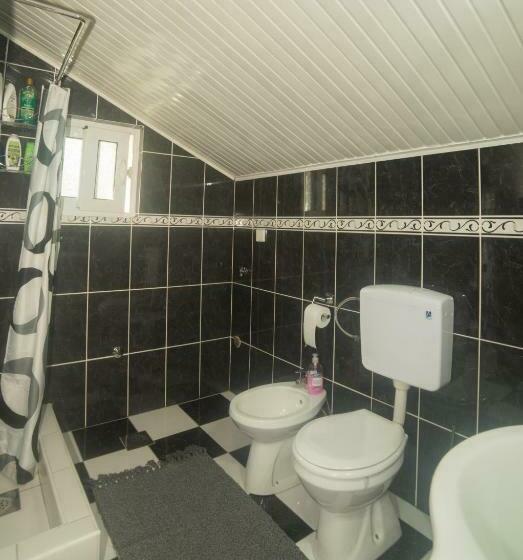 اتاق خانوادگی, Cicvaric Rooms