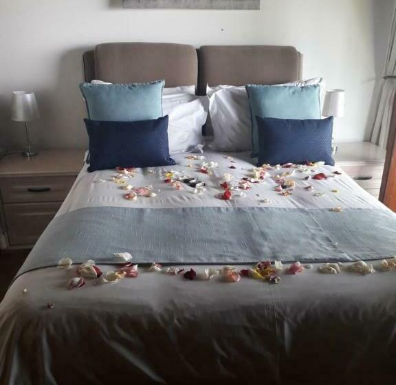 חדר דלוקס עם מרפסת, Hartbeespoortdam Lodge