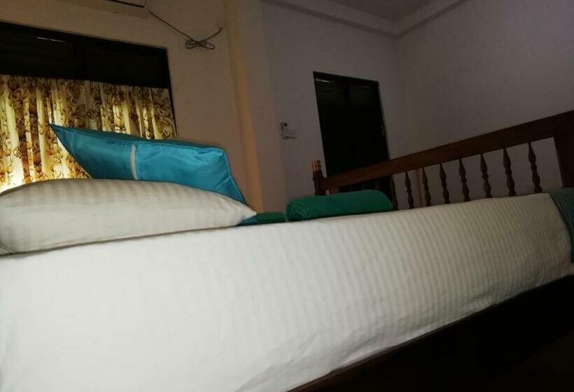 디럭스 룸, Jungle Guest ,mirissa