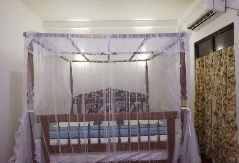 اتاق لوکس, Jungle Guest ,mirissa