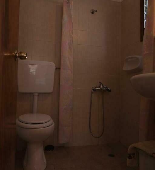 バルコニー付きスタンダードトリプルルーム, Niki Rooms