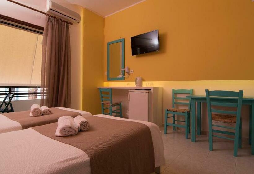 Номер Стандарт с Балконом, Niki Rooms