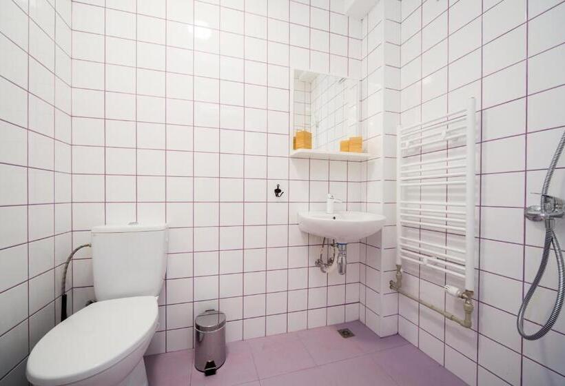 Estúdio Superior, Peter Pan House