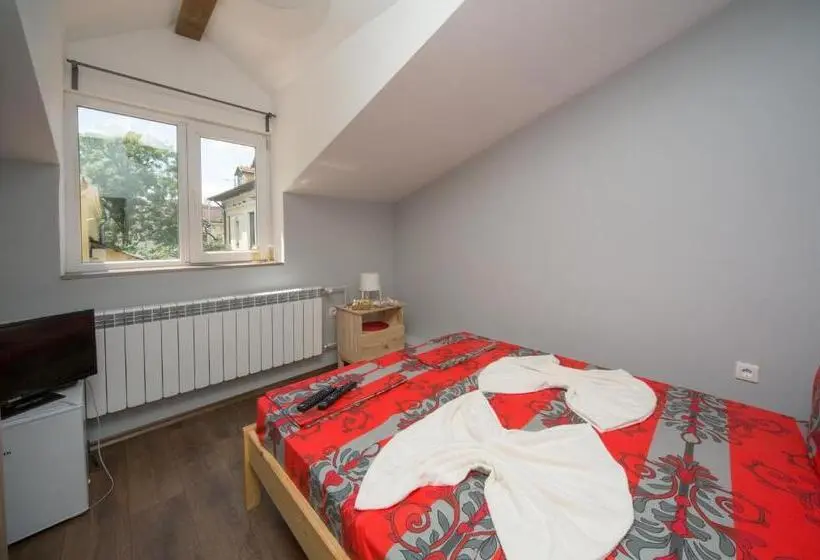 Standardzimmer Geteiltes Bad, Peter Pan House