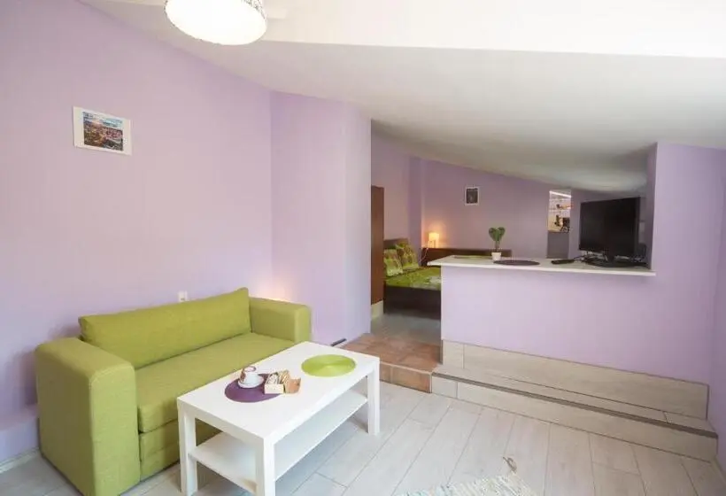 Standard Studio, Peter Pan House