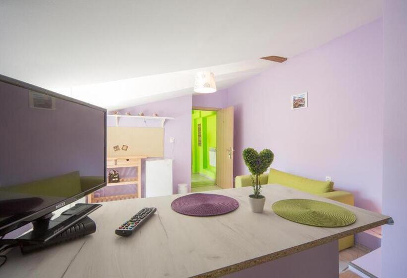 Estúdio Standard, Peter Pan House