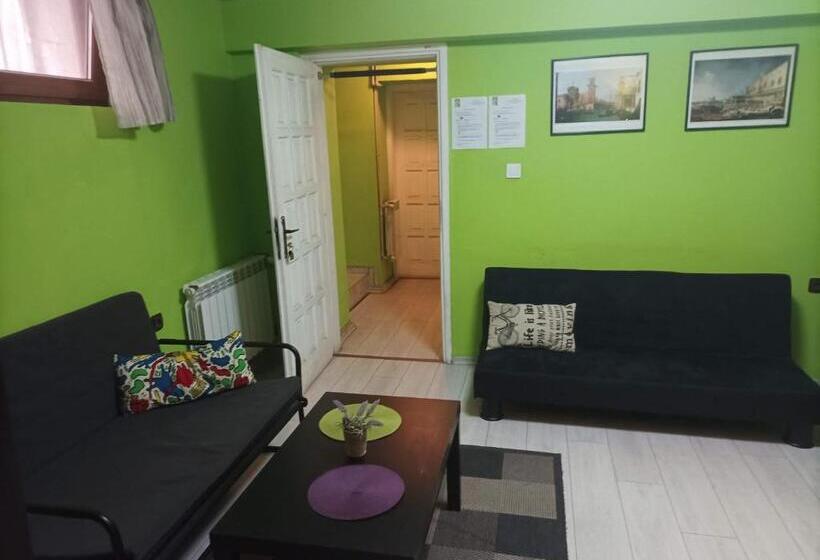 Quarto Quádruplo Standard, Peter Pan House