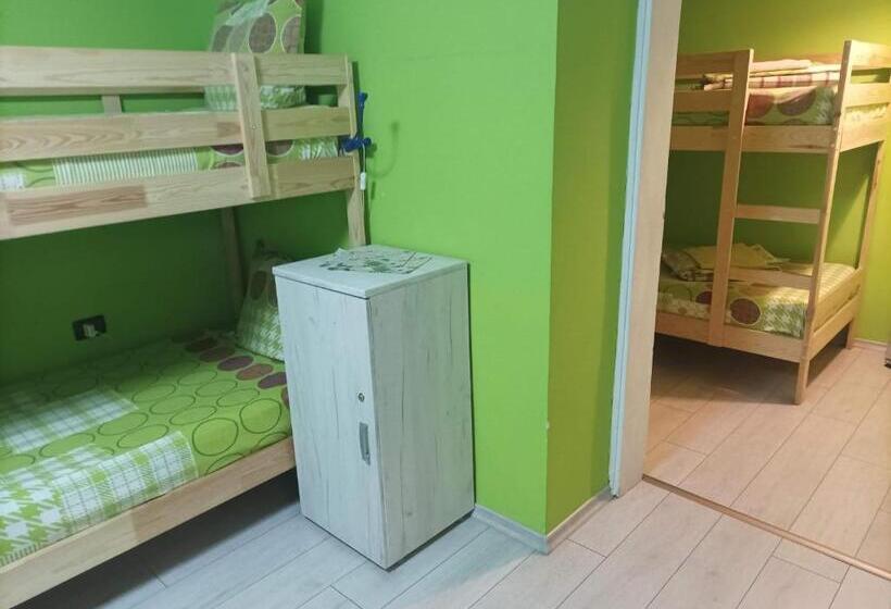 Quarto Quádruplo Standard, Peter Pan House