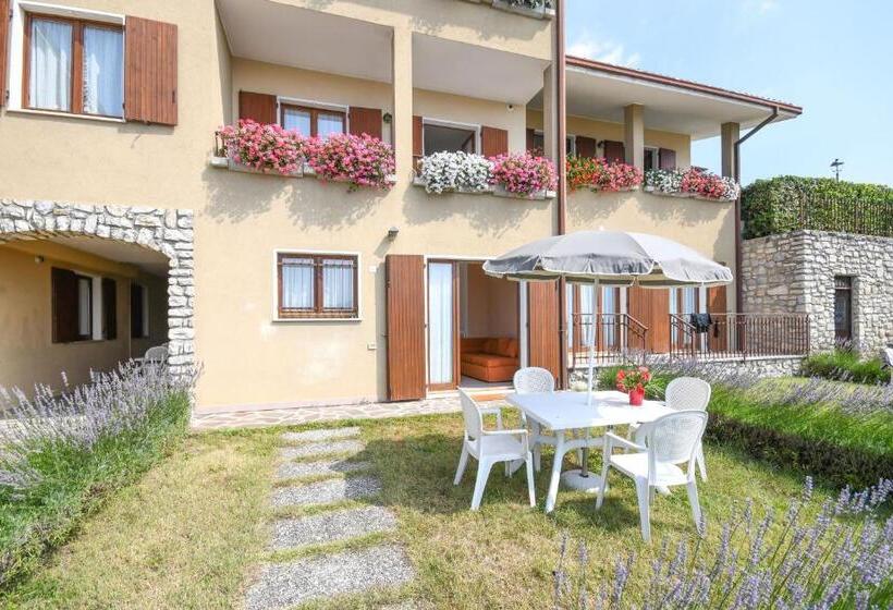 1 Bedroom Apartment Lake View, Residence Calap