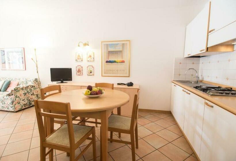 标准工作室, America Apartments