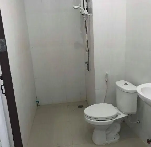 اتاق استاندارد چهار تخته, Kampongbay Makeng Ii Guesthouse