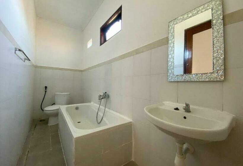 Deluxe Szoba, Pondok Mimba